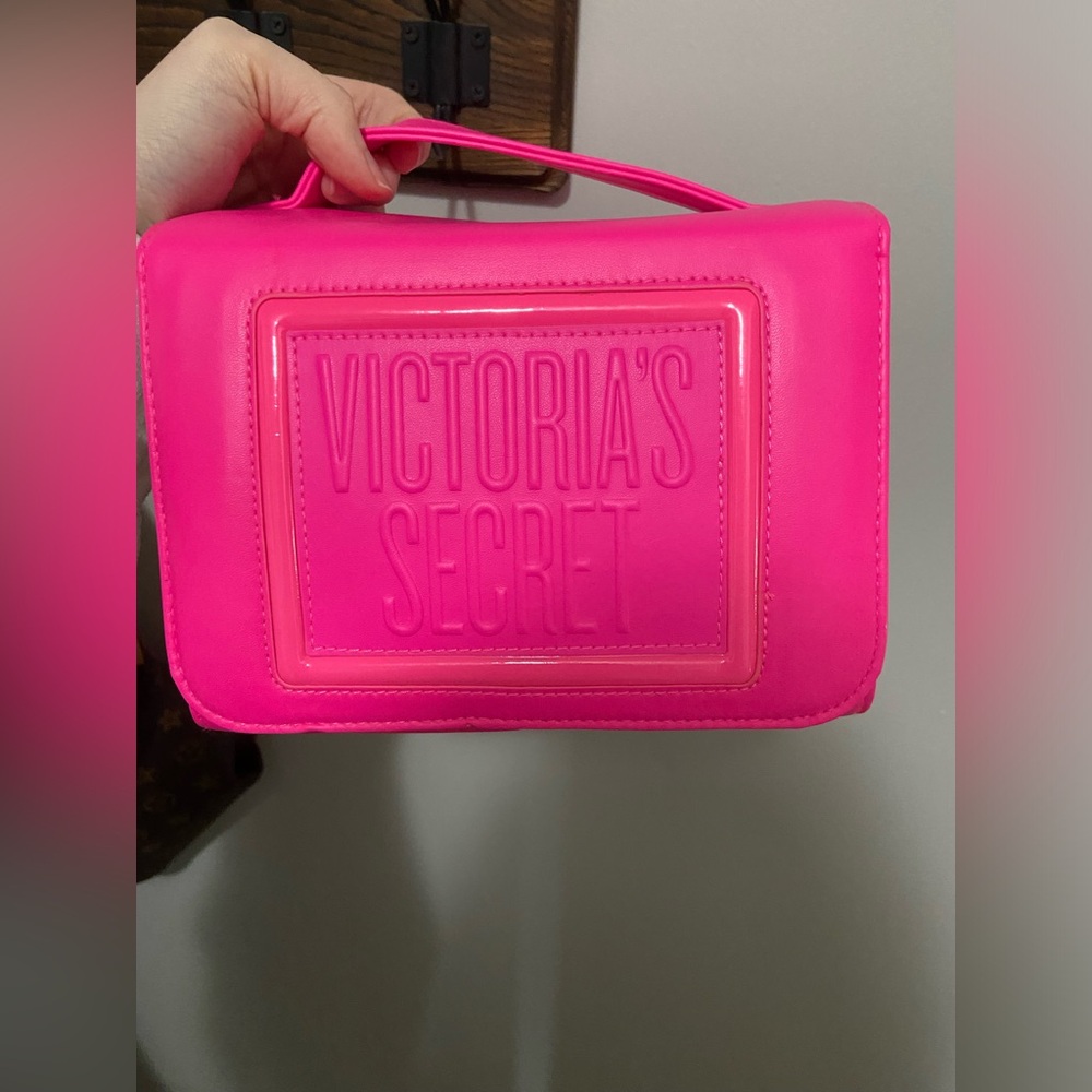 Victoria’s Secret travel organizer
